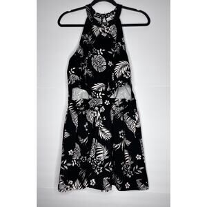 MADDEN NYC FLORAL ROMPER SIZE LARGE